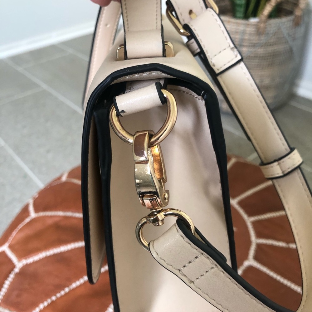 Purse - Picture 3 of 3